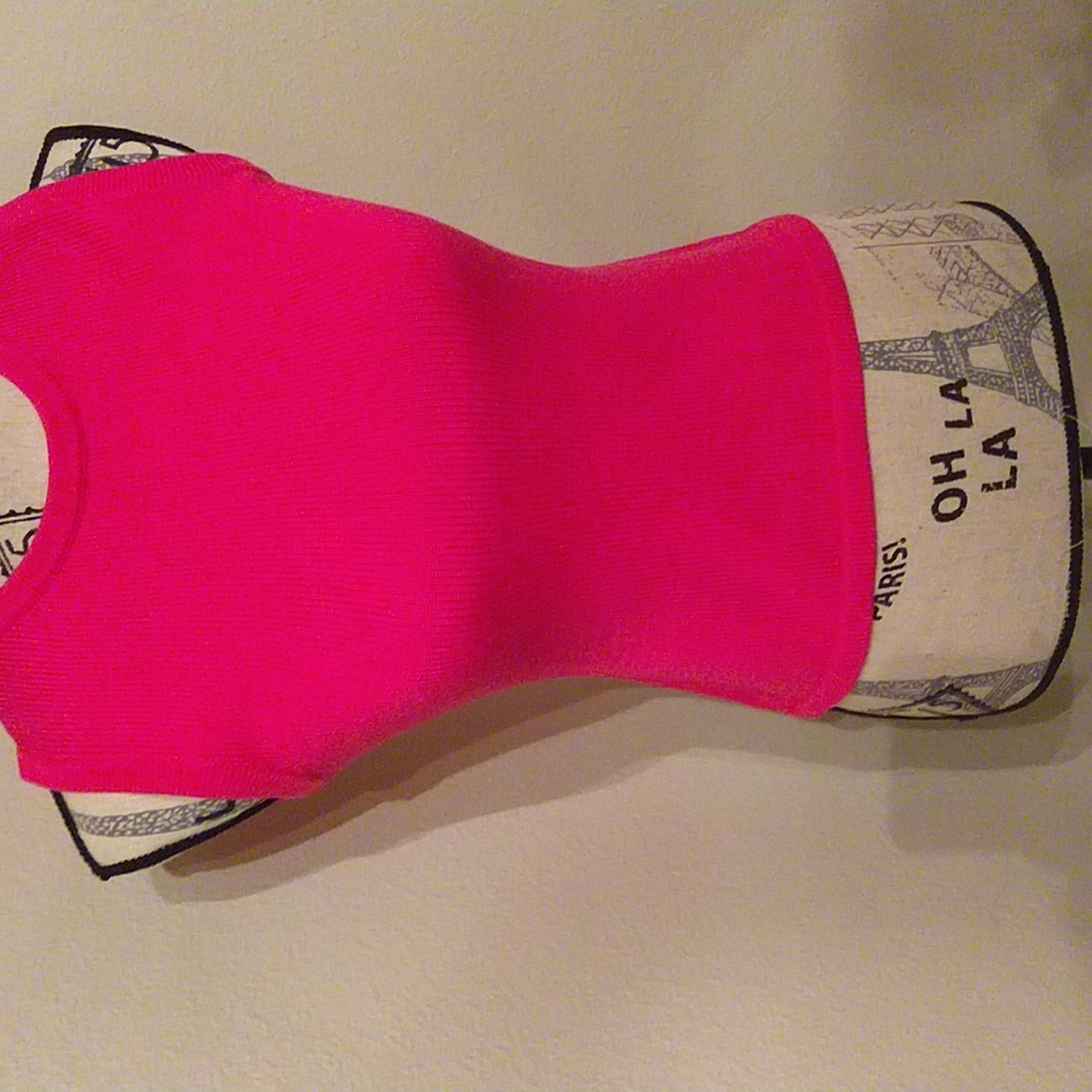 LEGGIADRO 100% cotton sleeveless sweater.  EUC.  Vintage.
